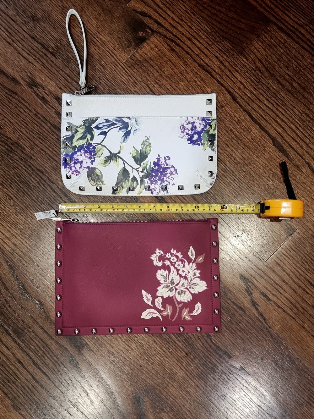 WHITE HOUSE BLACK MARKET WRISTEL White Floral and Plum Floral Clutch Set